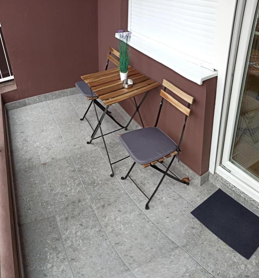 Apartman Simic Apartment โอซีเยก ภายนอก รูปภาพ